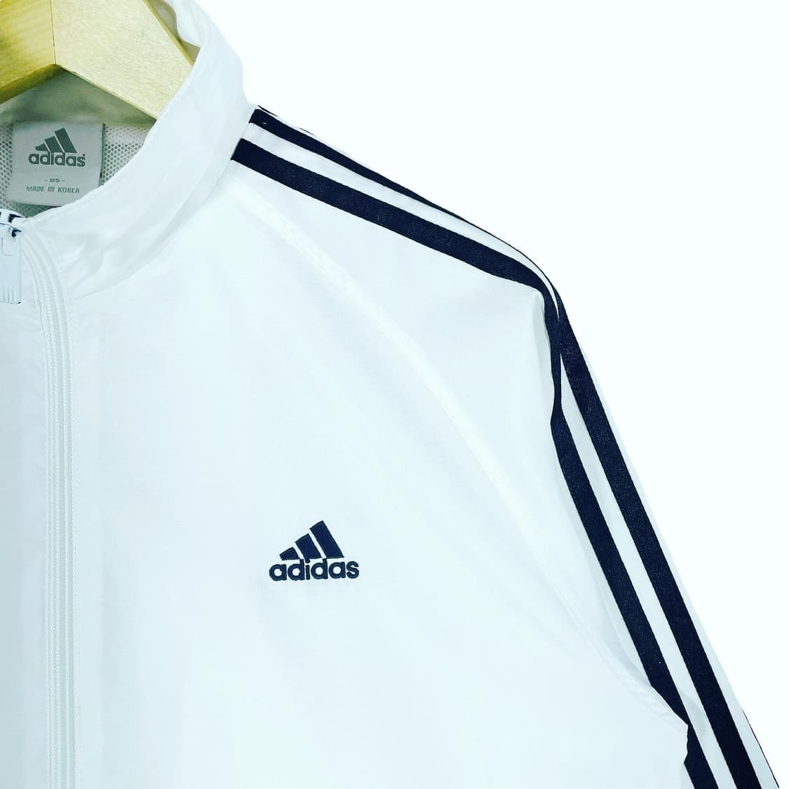 adidas windbreaker jacket 상품이미지3