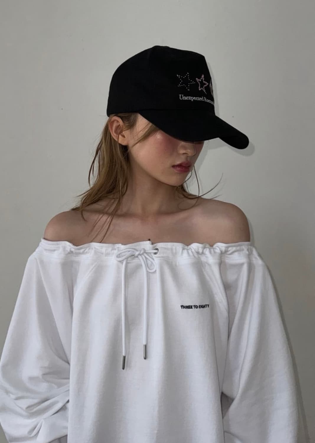 쓰리투에이티 맨투맨 white os 상품이미지1