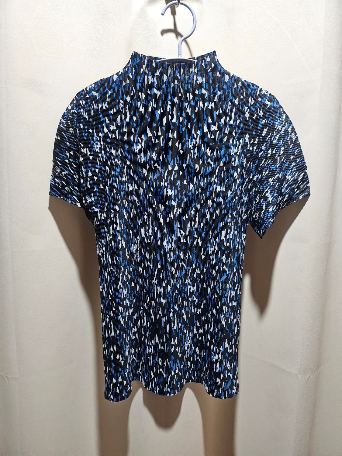 플리츠플리즈 반목 탑 상품이미지1