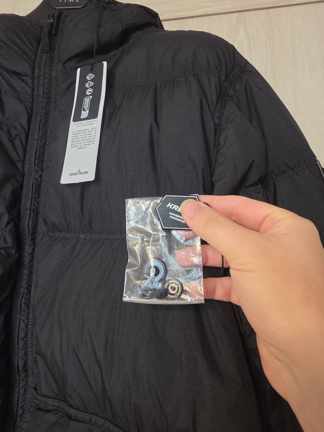 [24FW] 스톤아일랜드 크링클랩스 숏 다운 패딩 2XL 상품이미지3