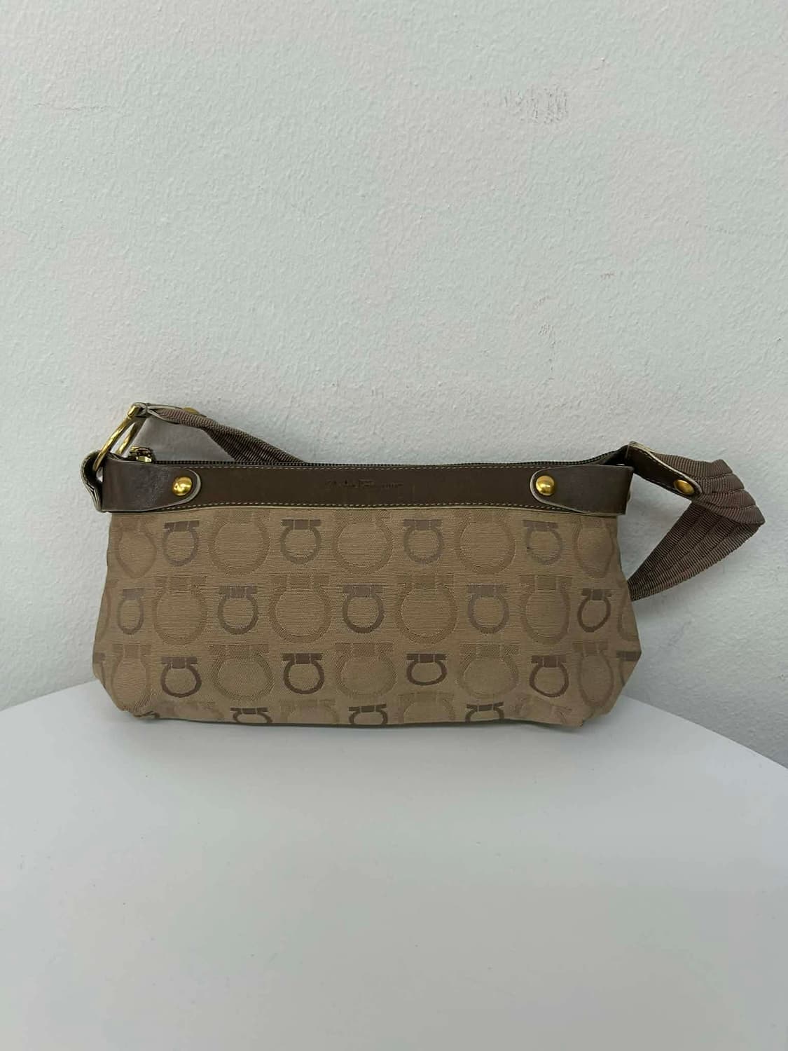 살바토레 페라가모 간치니 캔버스 숄더 토트백 상품이미지1