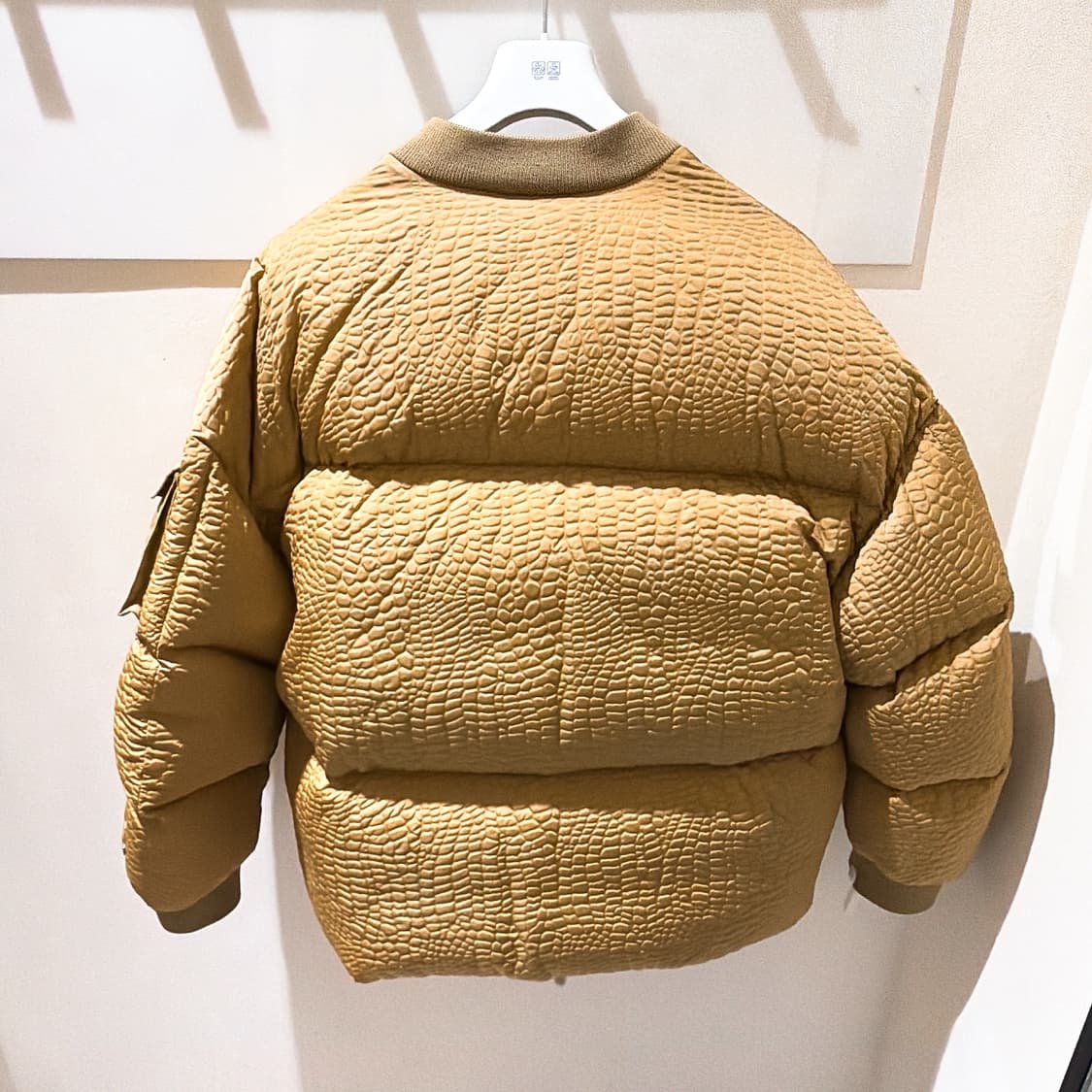 (정품/새상품) 몽클레어 x 락 네이션 바이 제이지 센타우루스 다운 봄버 상품이미지5