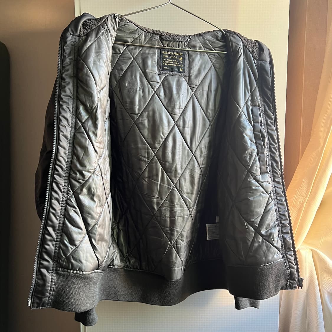 유니클로x키미노리모리시타 셔링 MA-1 카키 상품이미지8