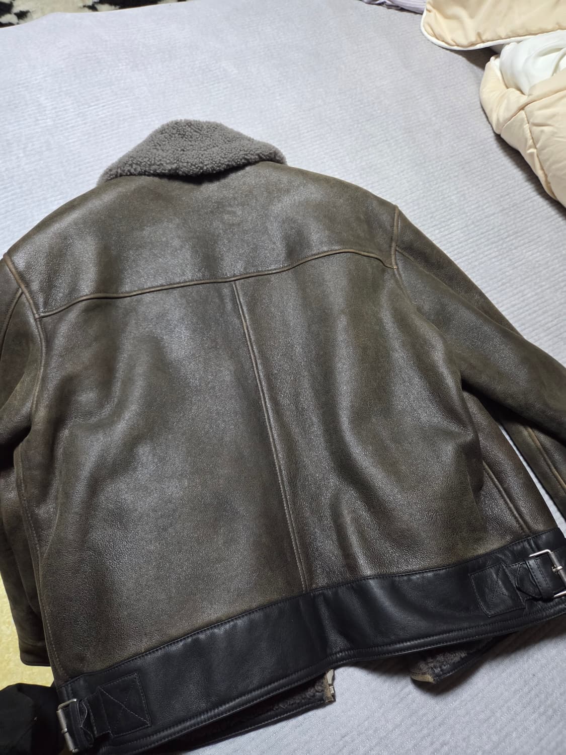 산드로  23fw 무스탕 52사이즈 105  상품이미지9