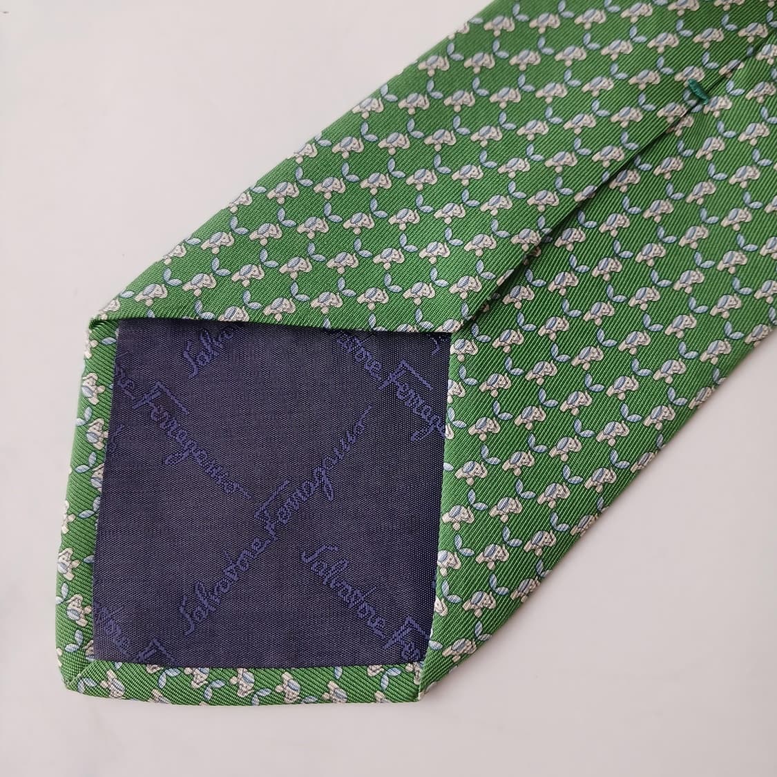 살바토레 페라가모 코끼리 패턴 넥타이 8.8cm A+~A등급 E729 상품이미지6