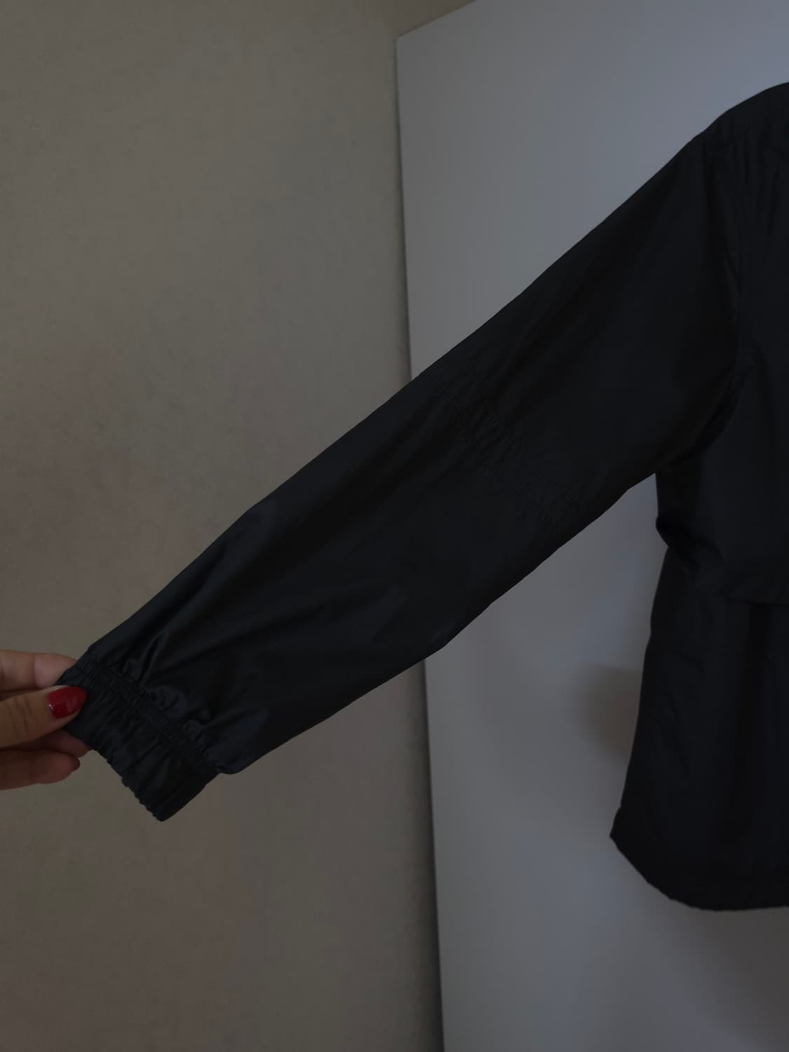 나이키 블랙 바람막이 후드집업 상품이미지4