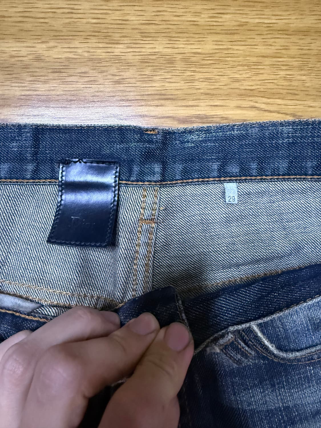 디올옴므 에디슬리먼 오일진 상품이미지4