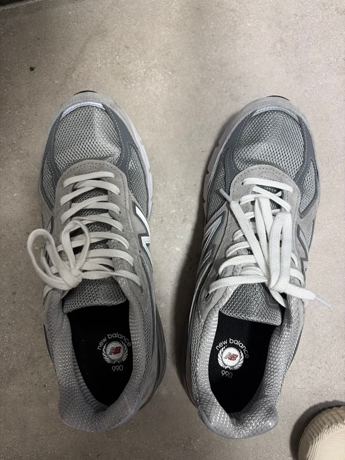 뉴발란스 990 v4 265 상품이미지2