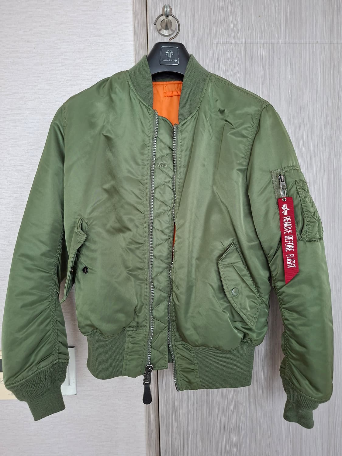 알파인더스트리 MA-1 세이지그린 레귤러 S 상품이미지1