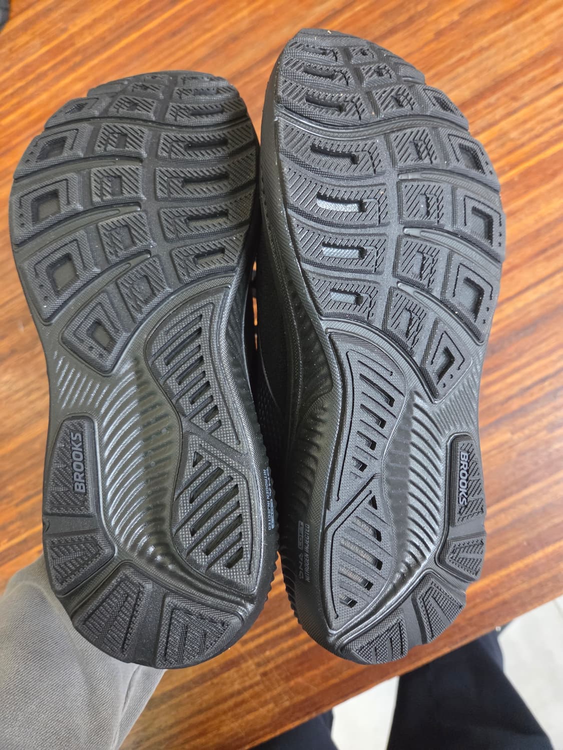 브룩스 고스트 17 러닝화 블랙 250 상품이미지6