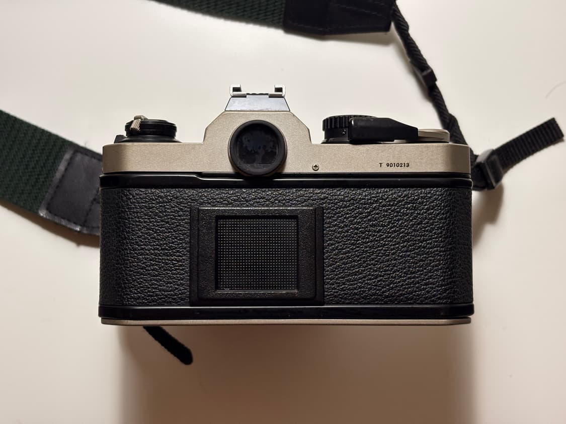 nikon fm2/t 니콘 FM2 티타늄 한정판 + 렌즈2종 판매합니다 상품이미지3