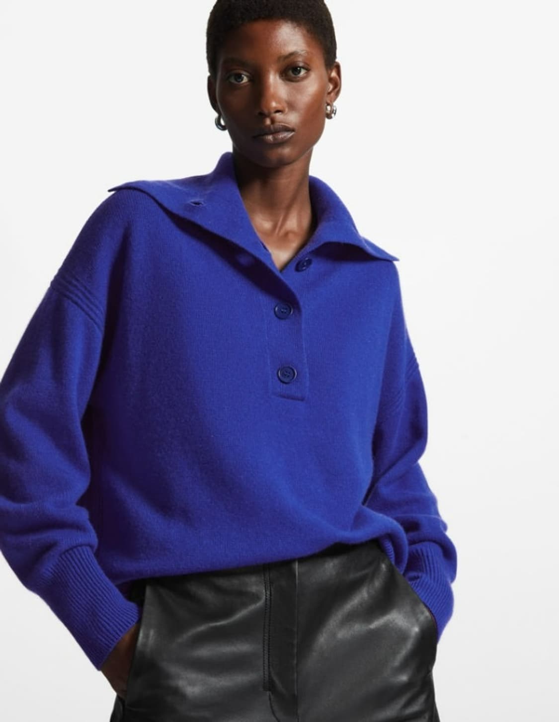 코스(COS) 캐시미어100 스프레드 카라 니트 상품이미지1