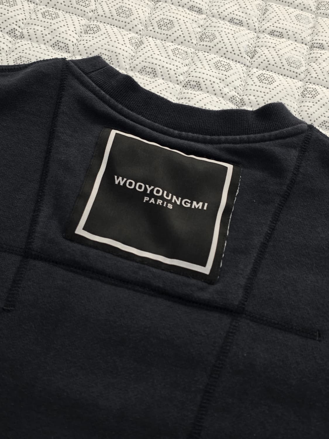 우영미 WOYOUNGMI 블랙 맨투맨 100 상품이미지1