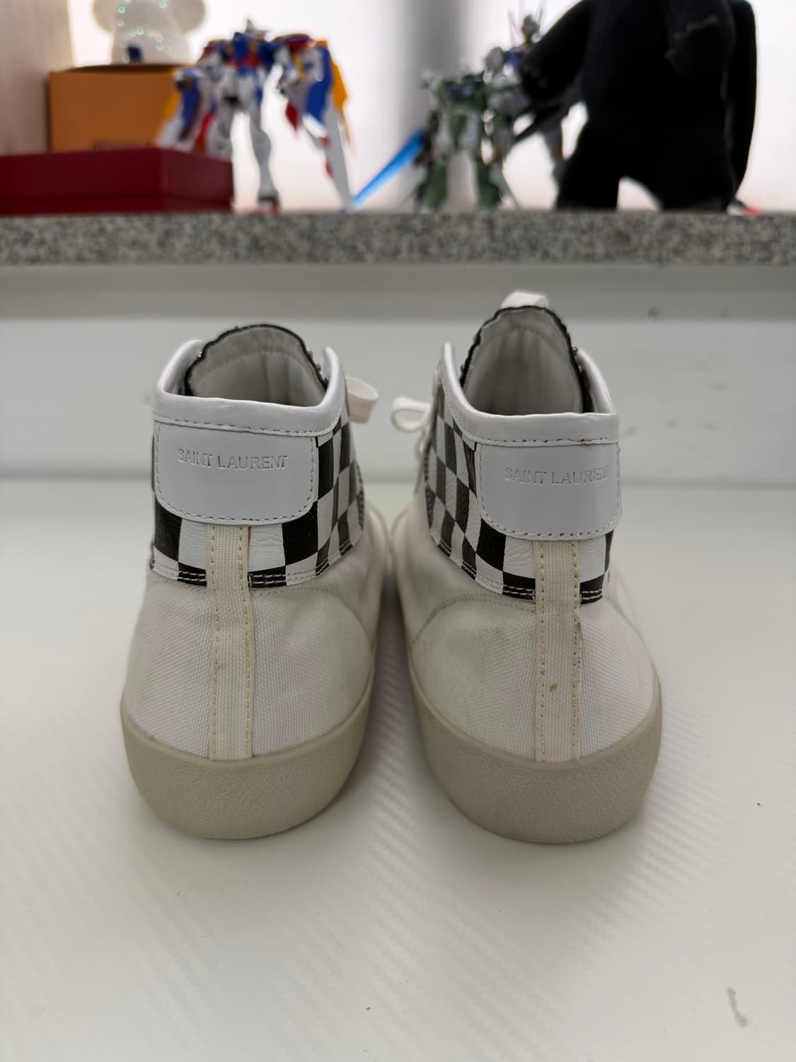 새제품) 생로랑 정품 체크보드 하이탑 스니커즈 40.5 상품이미지6