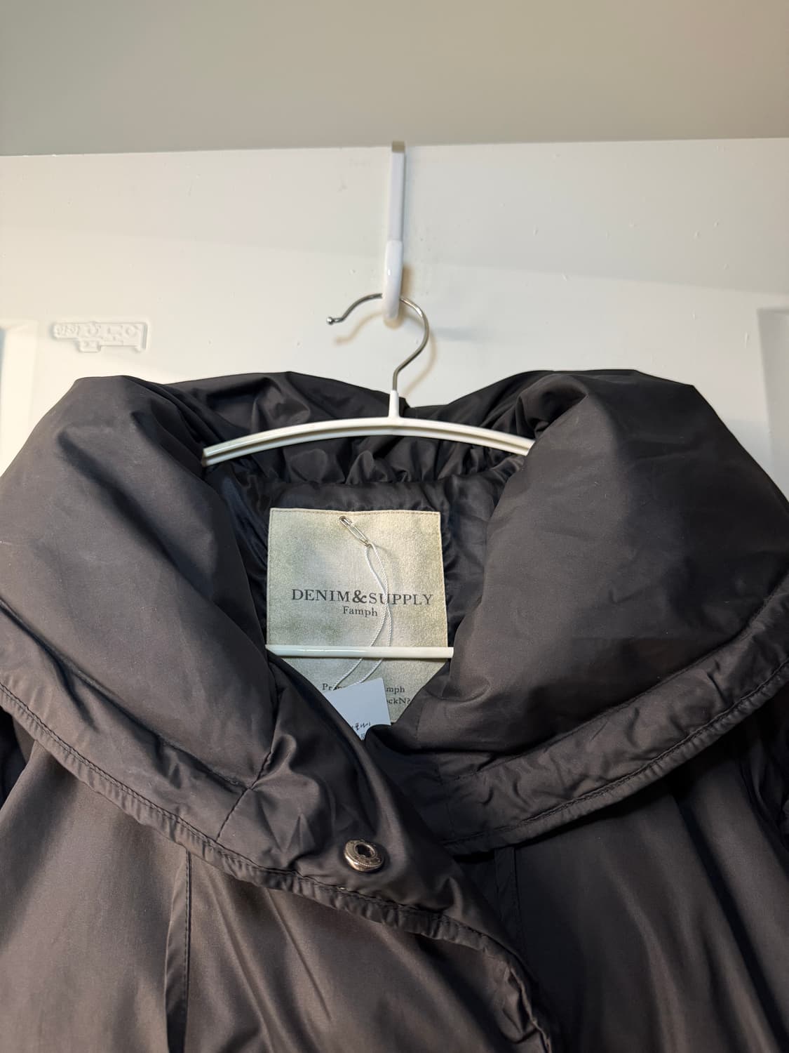 데님앤서플라이 블랙 푸퍼패딩 상품이미지6