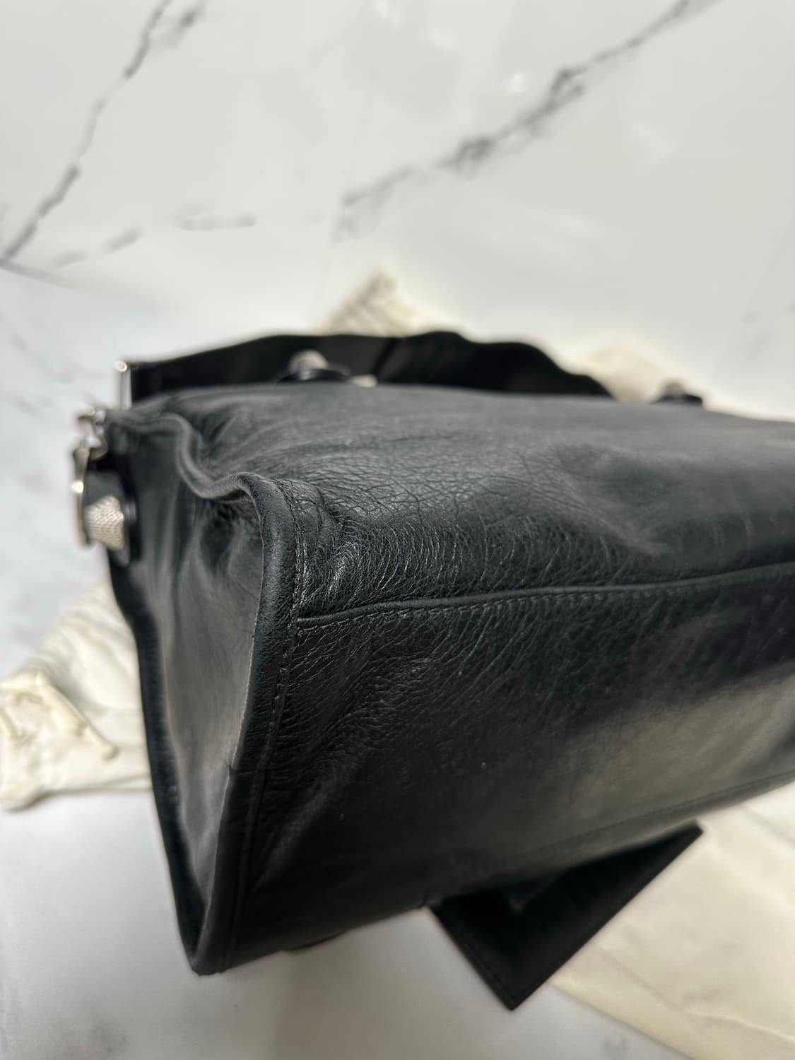 [A+ 정품] 발렌시아가 자이언트 시티 모터백 미디움 블랙 상품이미지5