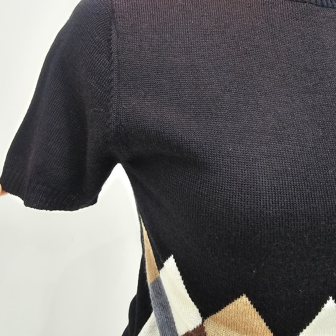 CHEZ TOI 울혼방 블랙 아가일 패턴 반팔 니트 상품이미지3