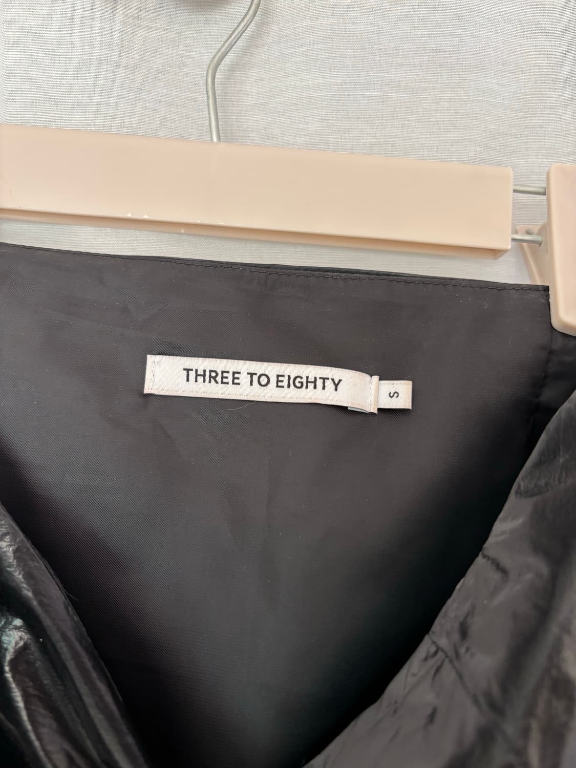 쓰리투에잇티 UNBALANCED SHIRRING SKIRT (BLACK) 상품이미지3