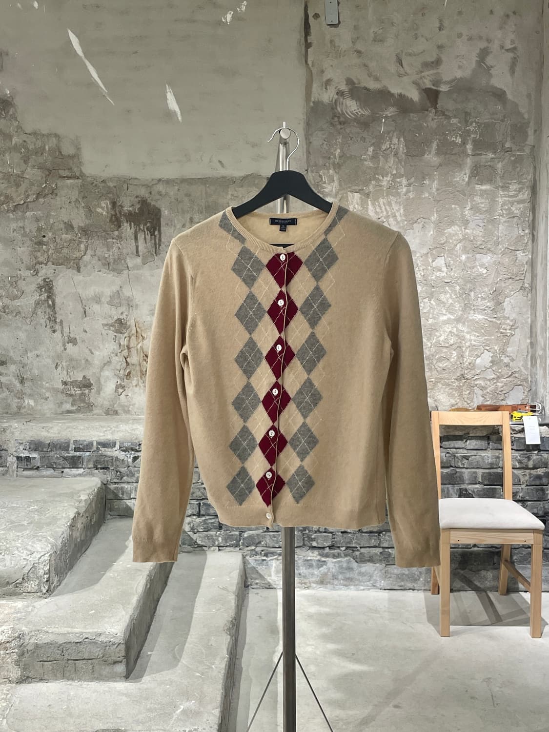 버버리 베이지 아가일 울 니트 가디건 상품이미지1