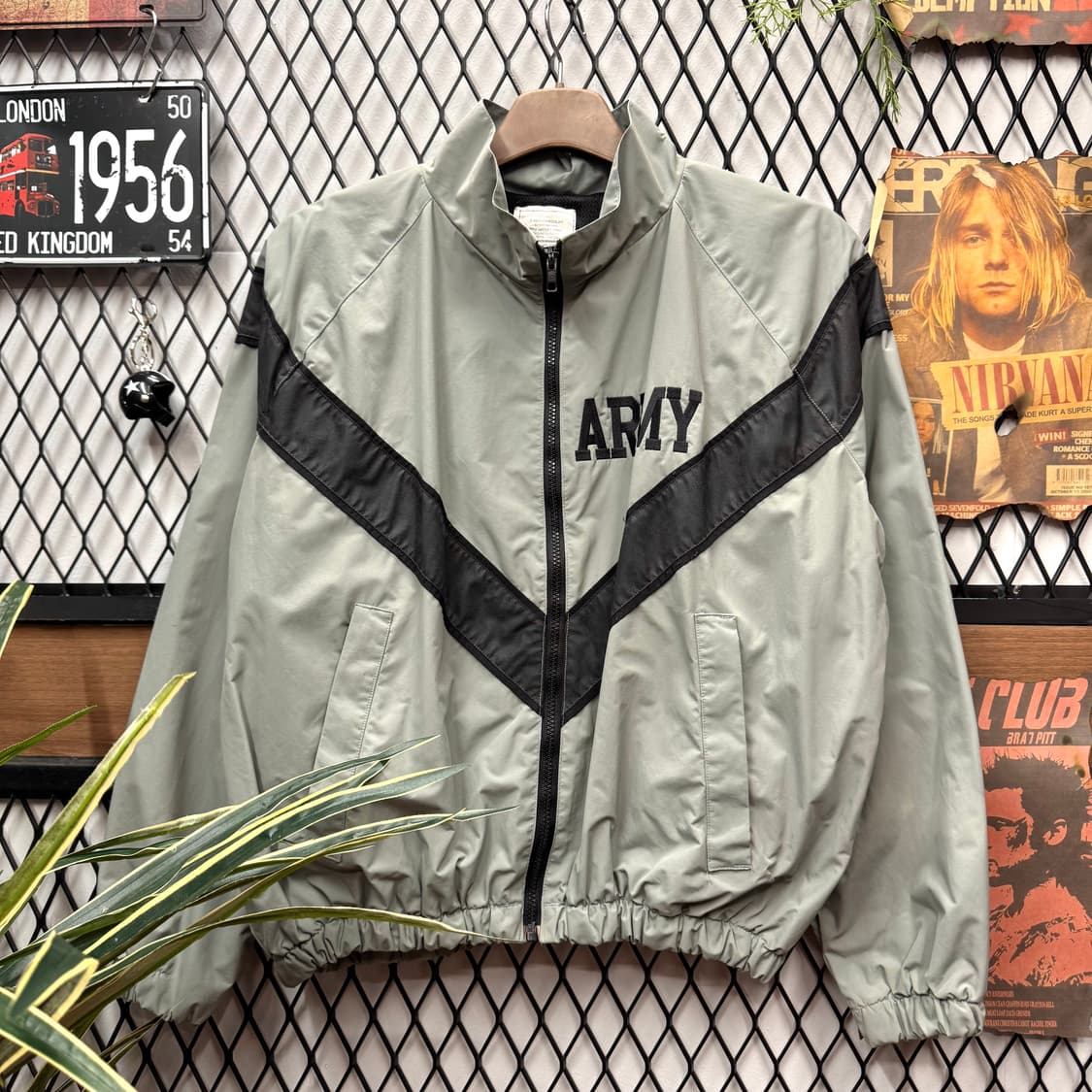 XS/R 90s IPFU 1세대 US ARMY 오리지널 V스카치 바람막이 상품이미지1