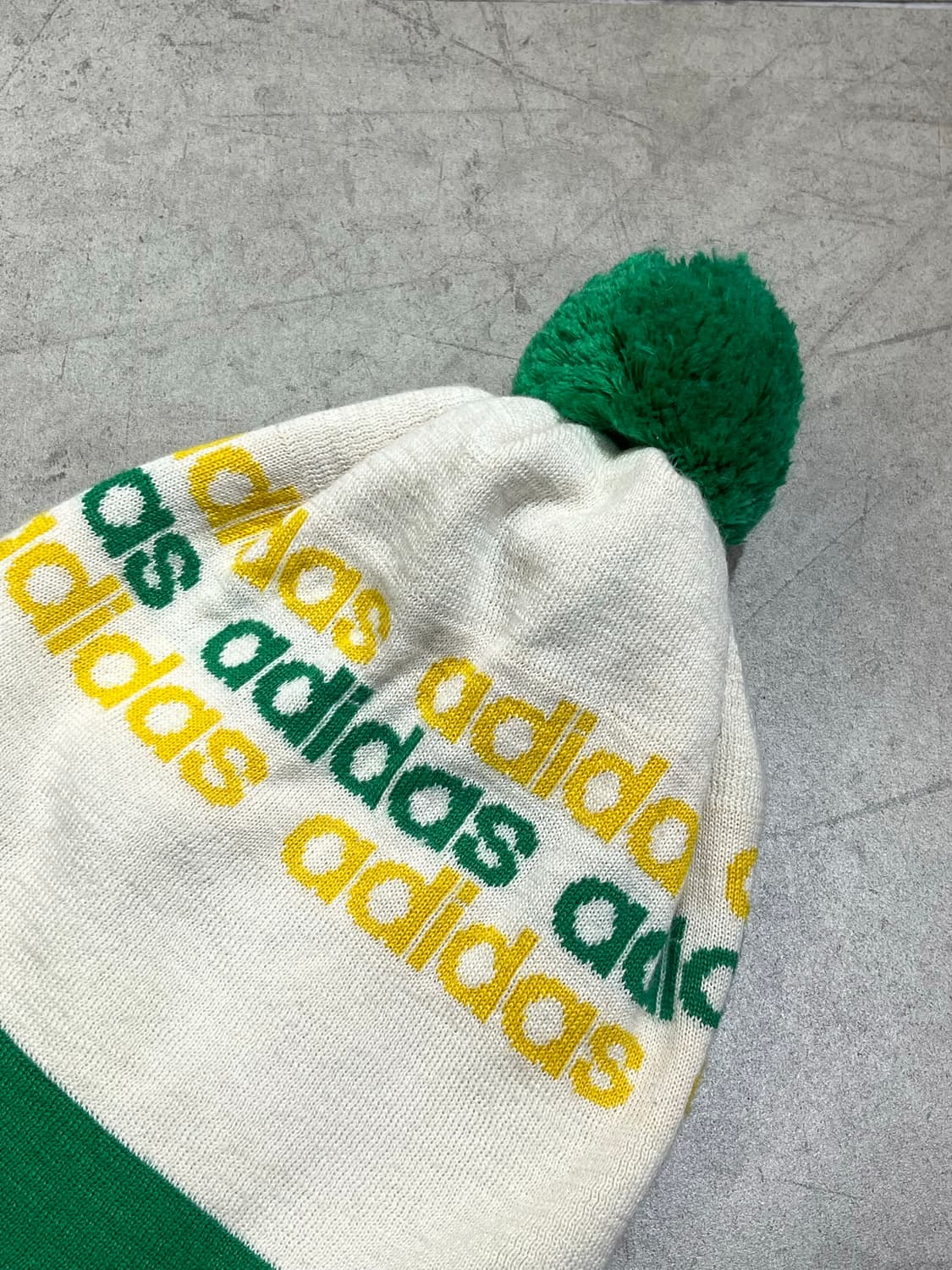 Adidas 빈티지 로고 패턴 니트 왕방울 비니  상품이미지5