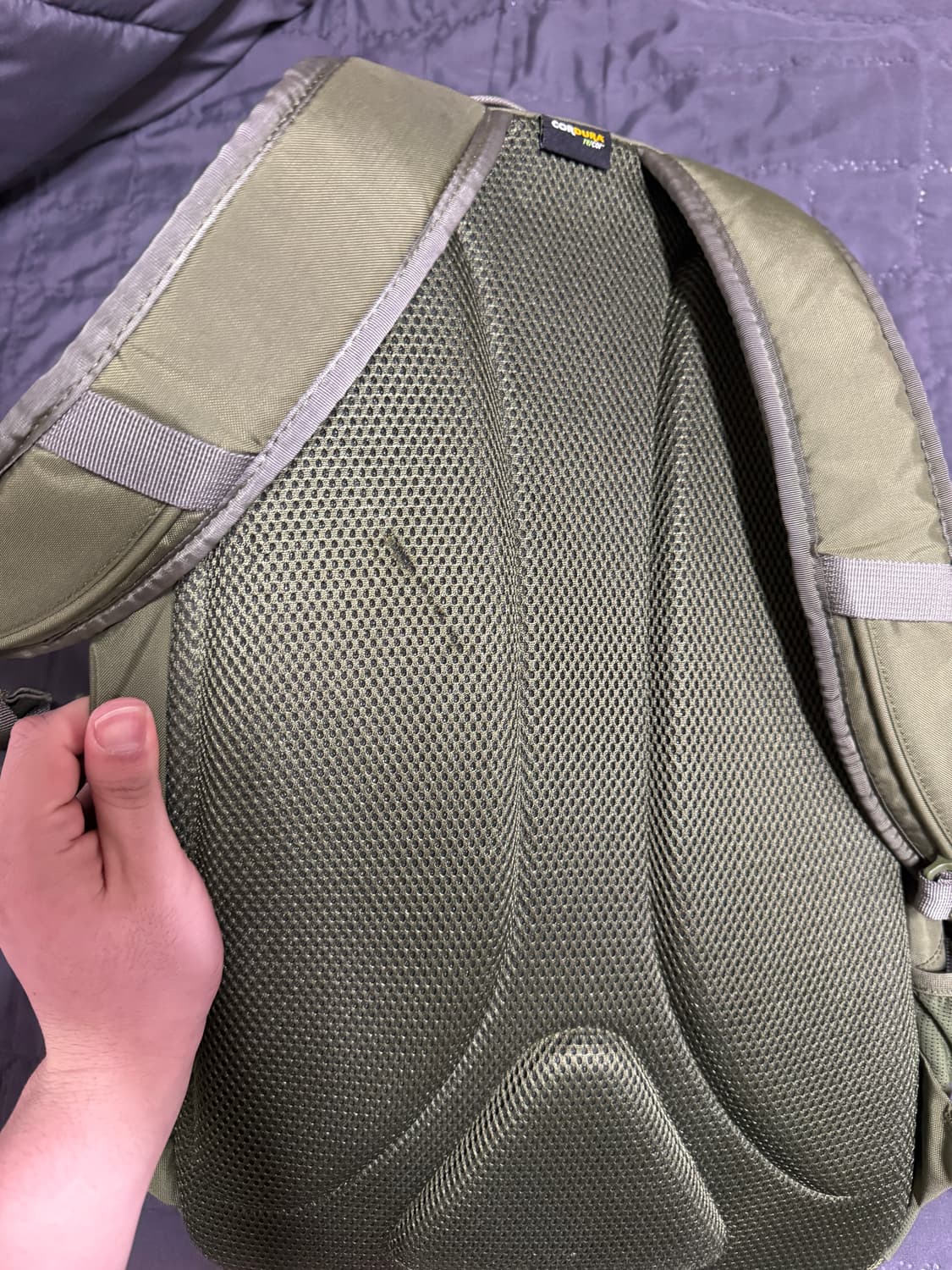 슈프림 백팩 올리브 22FW 상품이미지2