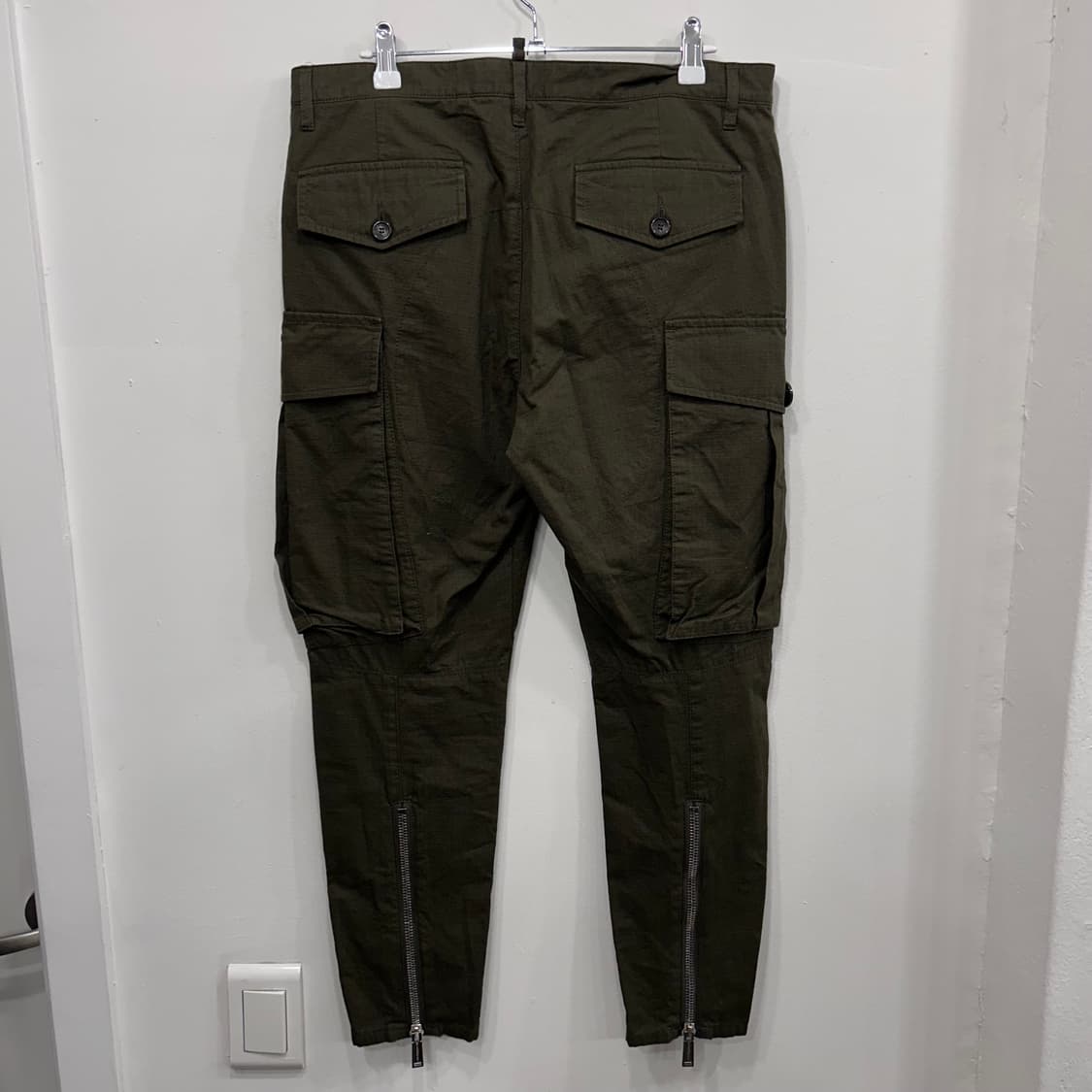 디스퀘어드2 슬림핏 코튼 지퍼 카고팬츠 상품이미지5