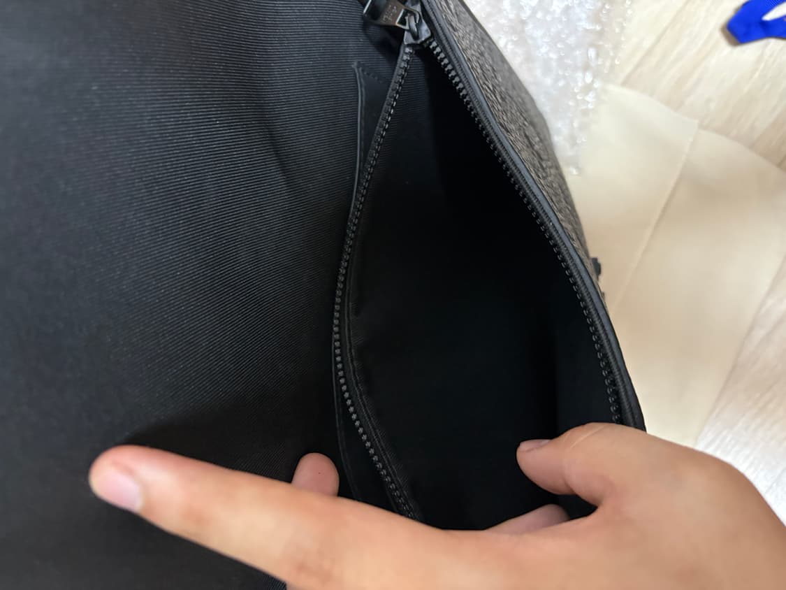 (새상품급, 정품) 루이비통 토뤼옹 s락 클러치 상품이미지9