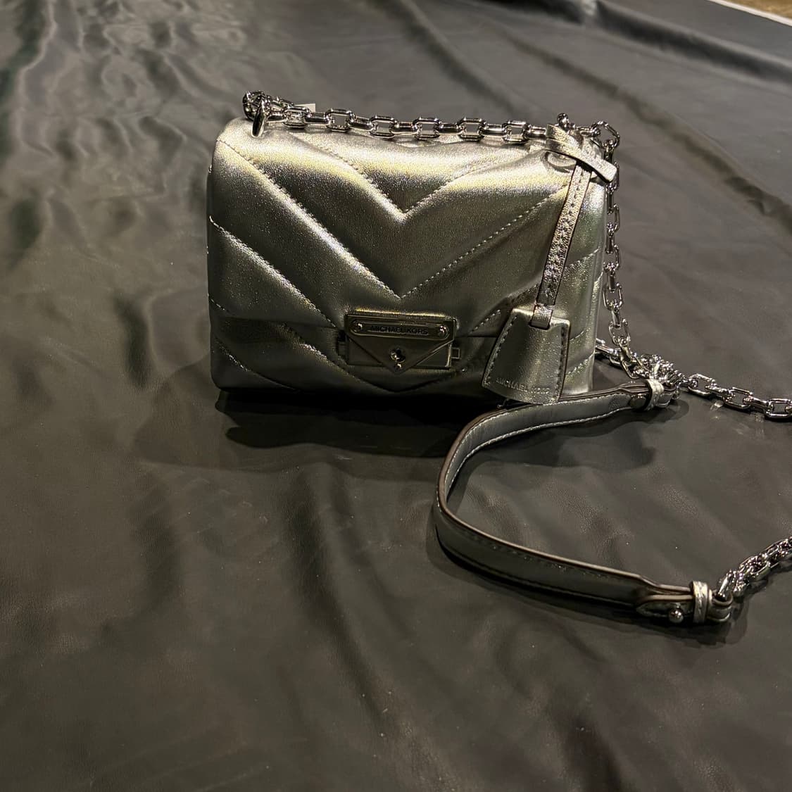 마이클코어스 체인 숄더백 상품이미지3