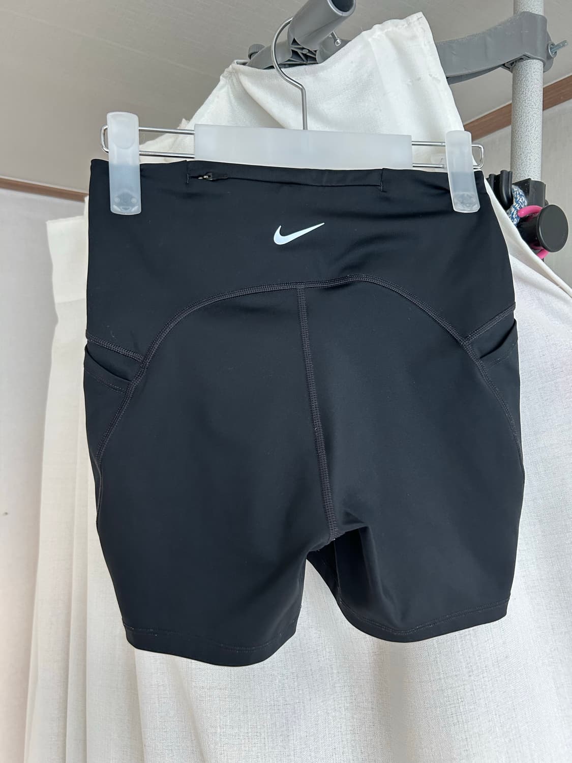 나이키 스위프트 드라이핏 여성 쇼츠 S 상품이미지2