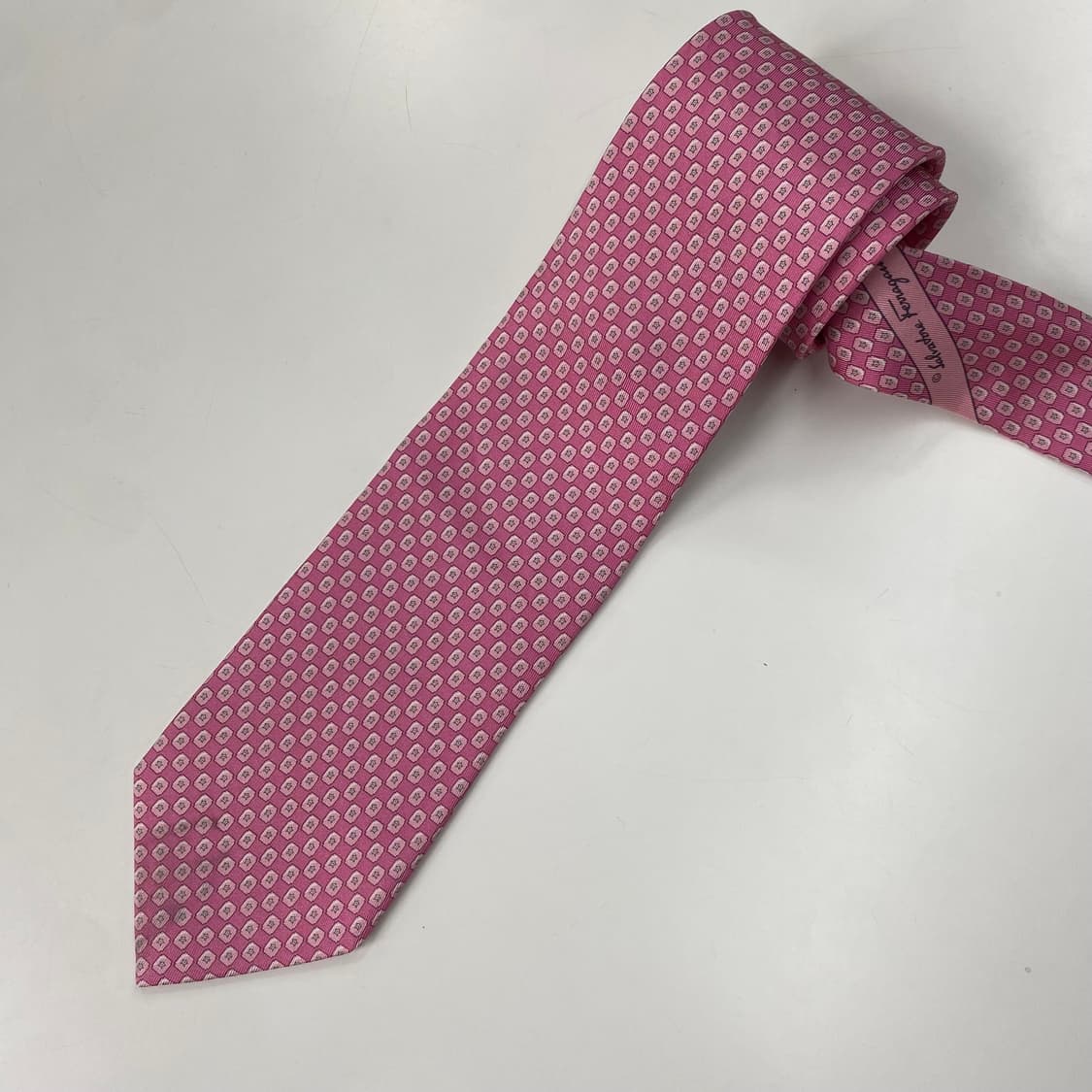 페레가모(Ferragamo) 넥타이 정품명품 7.8cm 상품이미지6