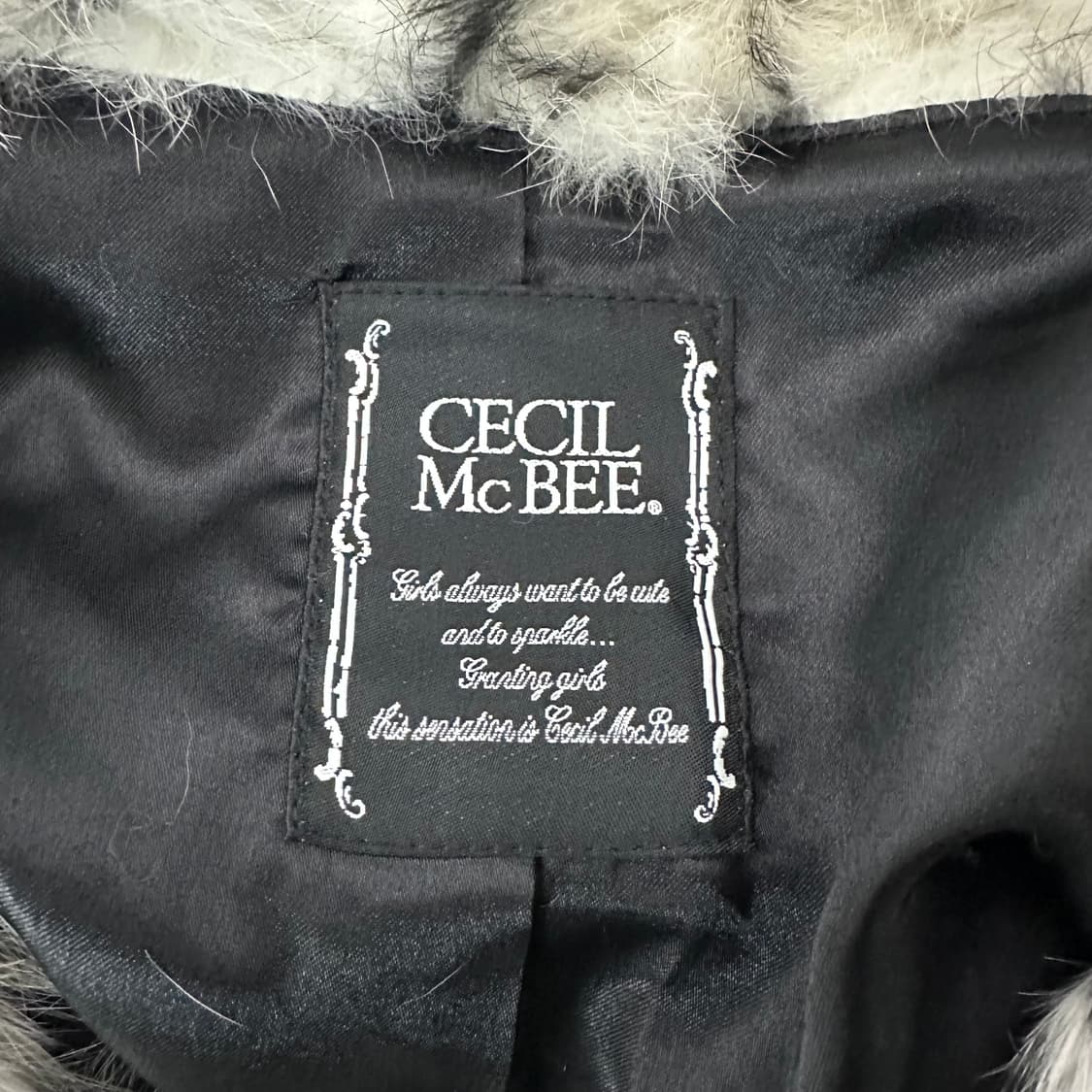 세실맥비 퍼 자켓 상품이미지3