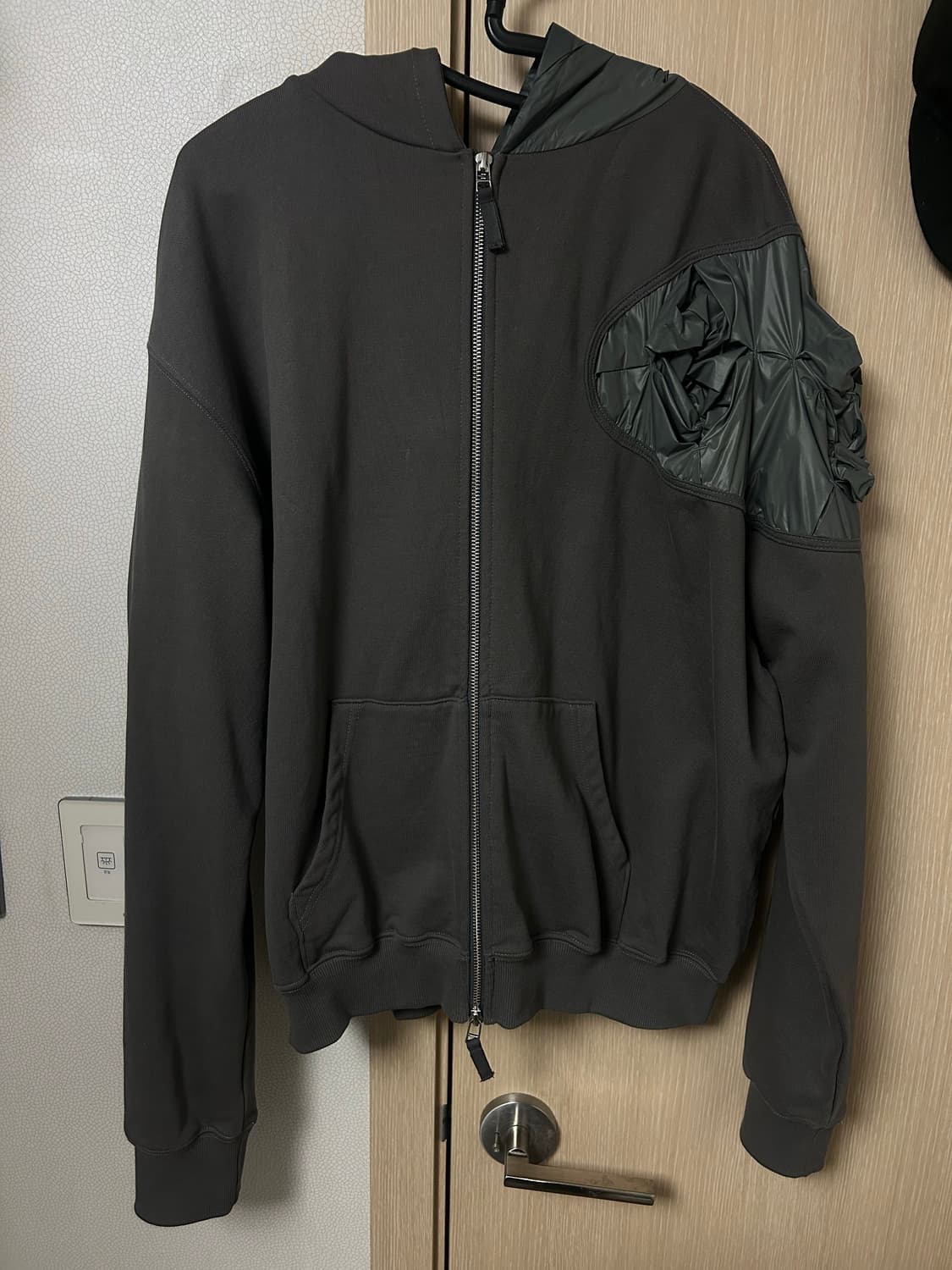 강정석 후드집업 상품이미지1