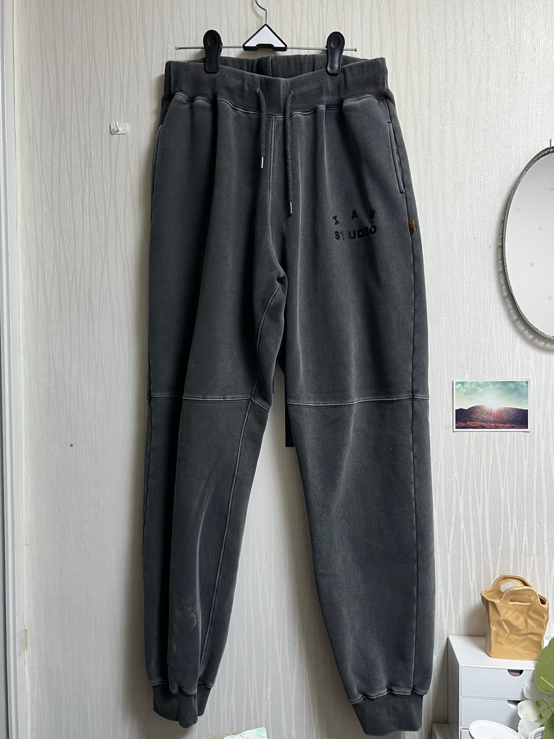 (셋업가격) 아이앱 스튜디오 차콜 맨투맨, 스웨트 팬츠 상품이미지6
