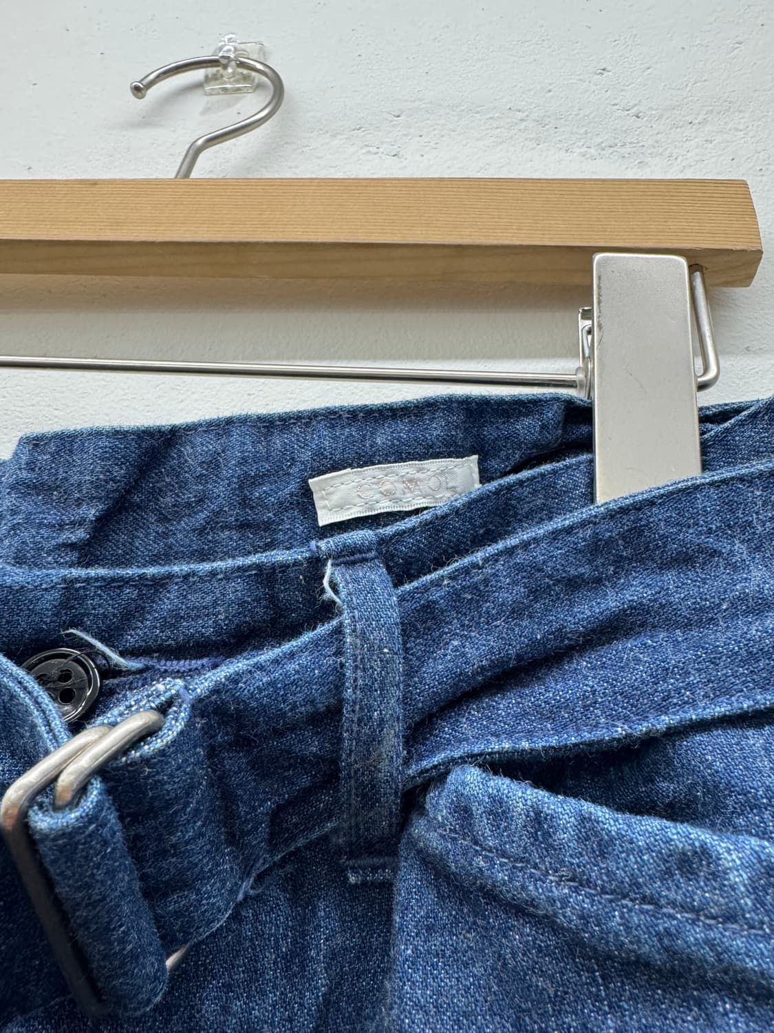 코모리 벨티드 데님 팬츠 (0) 상품이미지3