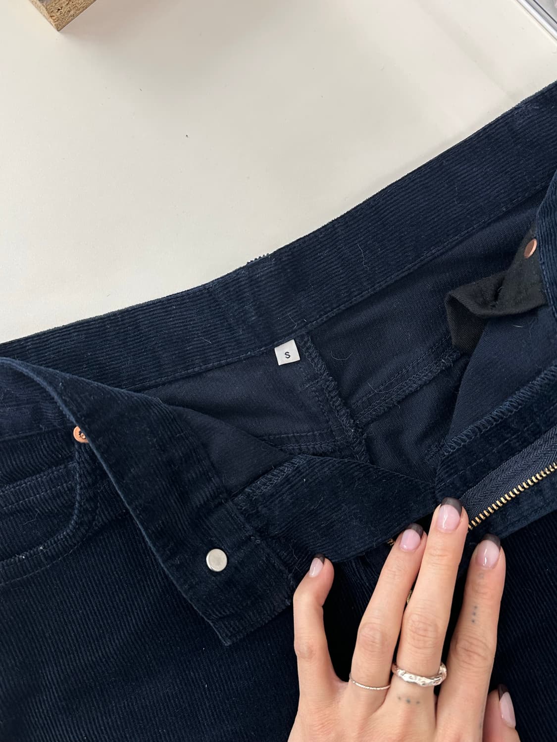 코듀로이 네이비 롱미디 스커트 상품이미지2