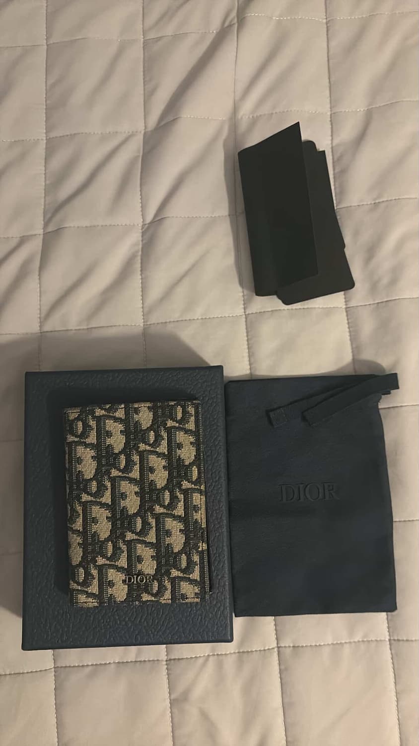 디올 오블리크 반지갑 상품이미지1