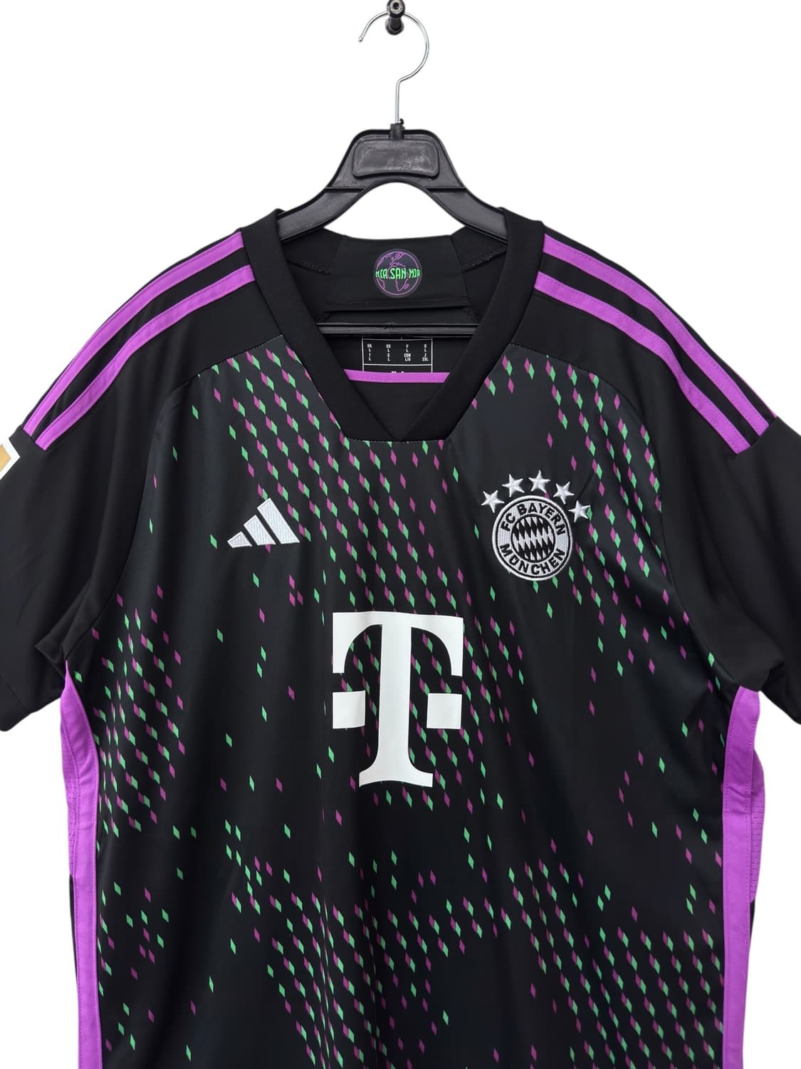 바이에른 뮌헨 23/24 어웨이 케인 유니폼 상품이미지3