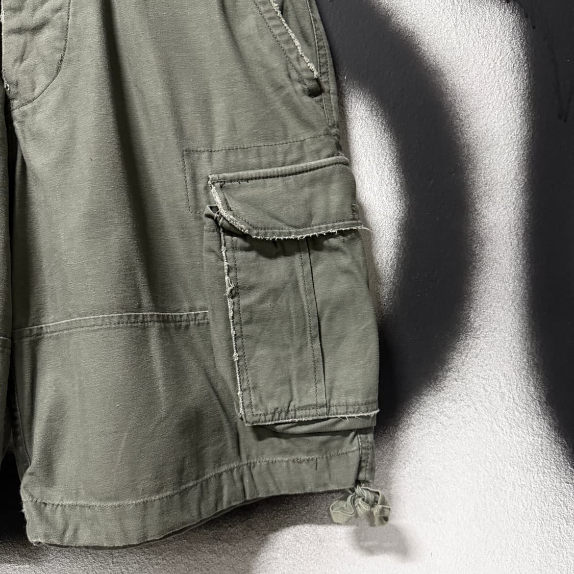 아베크롬비 워시드 데미지 멀티포켓 와이드 카고 쇼츠 팬츠 상품이미지5