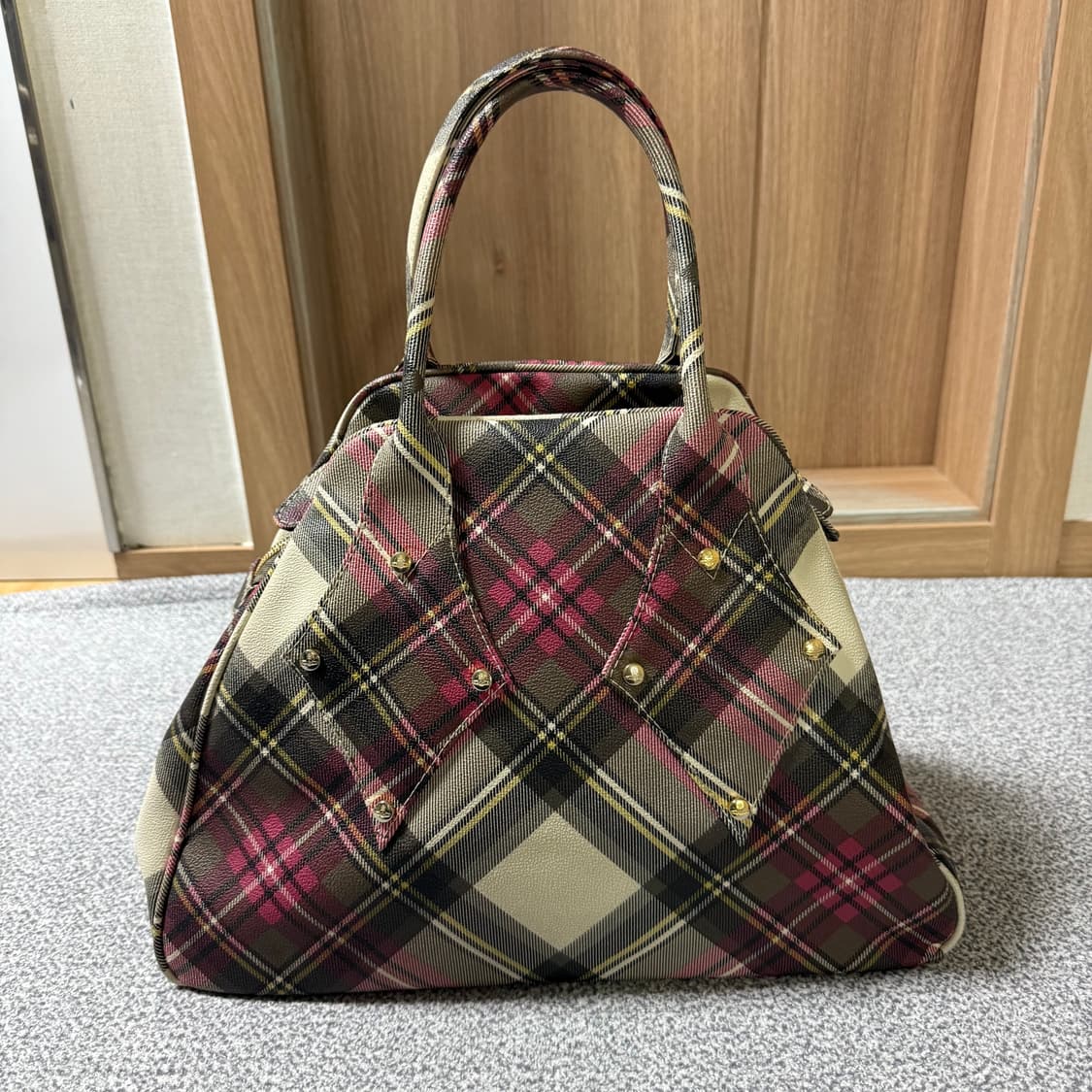 비비안웨스트우드 토트백 상품이미지5