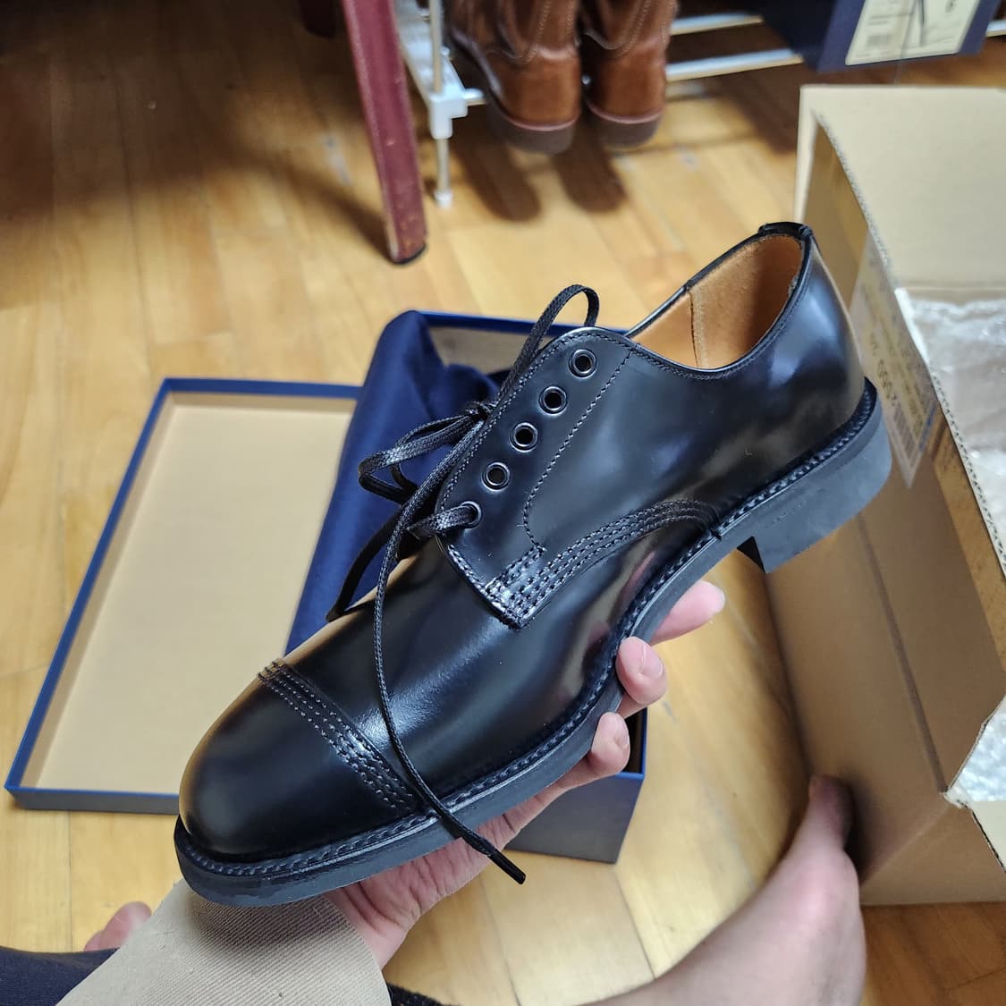 (새상품) 샌더스 밀리터리 더비 폴리쉬드 레더 블랙 UK6 1/2 255 상품이미지4