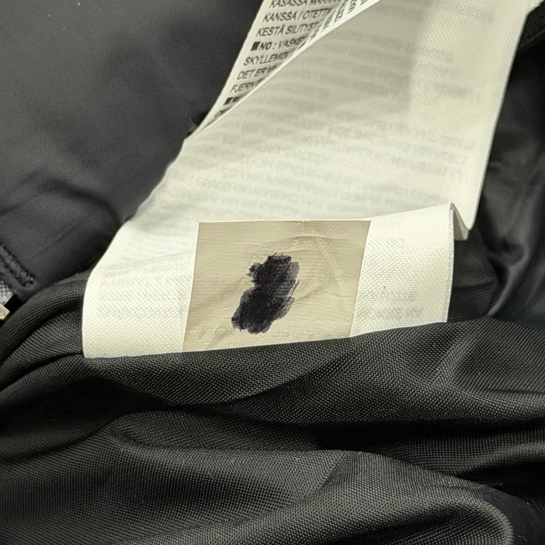 나이키 여성 신세틱 필 다운 후드 숏패딩 블랙 XS 상품이미지10