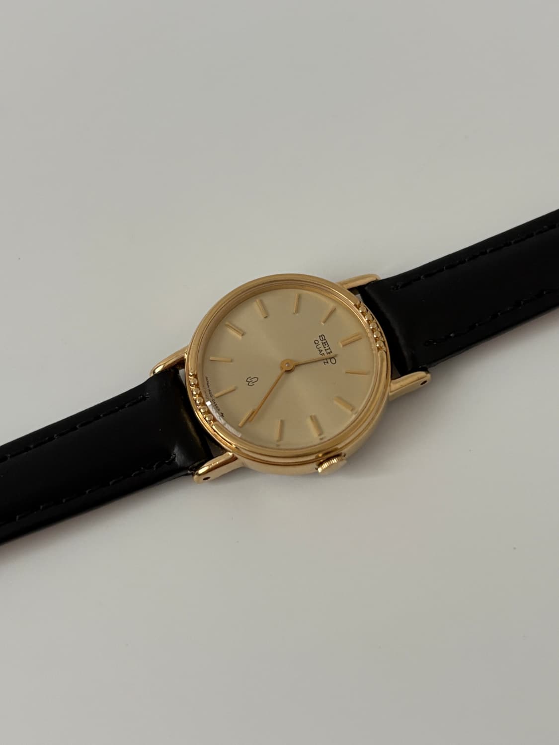 80s sunburst dial gold ladies quartz 상품이미지4