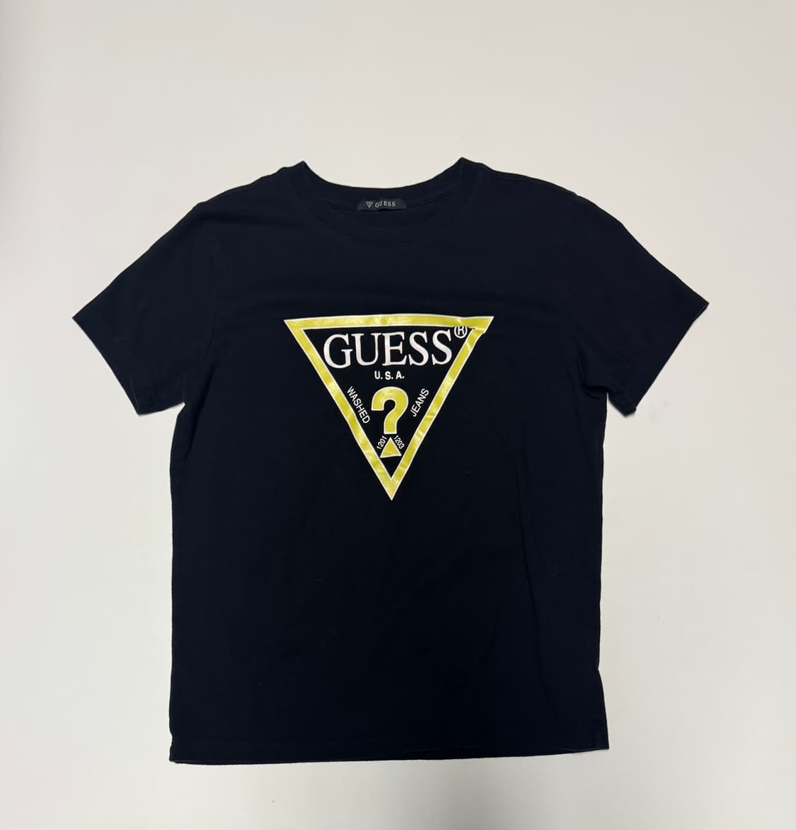 여성 게스 Guess 삼각 빅 로고 반팔 티셔츠 S 블랙 상품이미지1