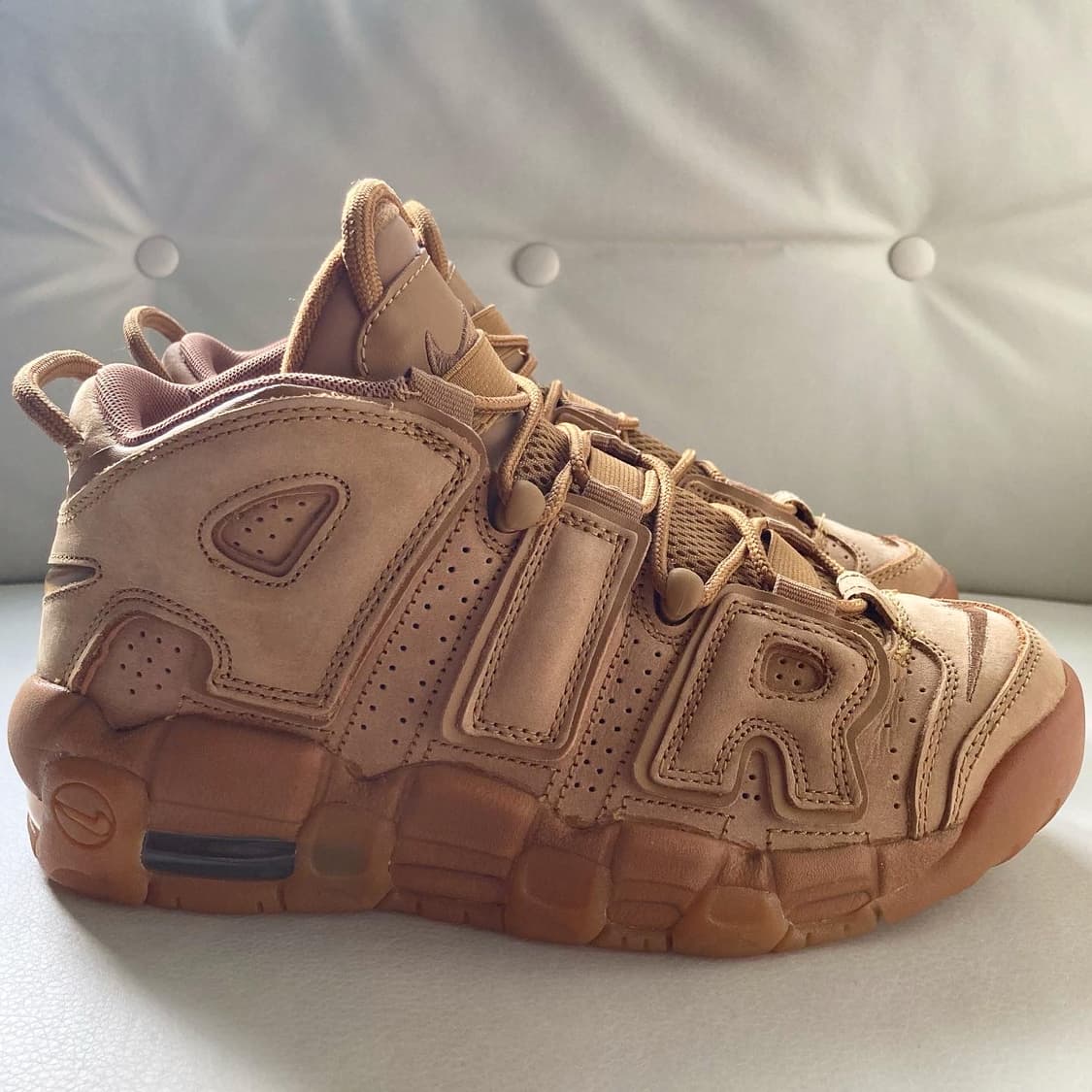 나이키 모어 업템포 플랙스(a.k.a 된장) 상품이미지4