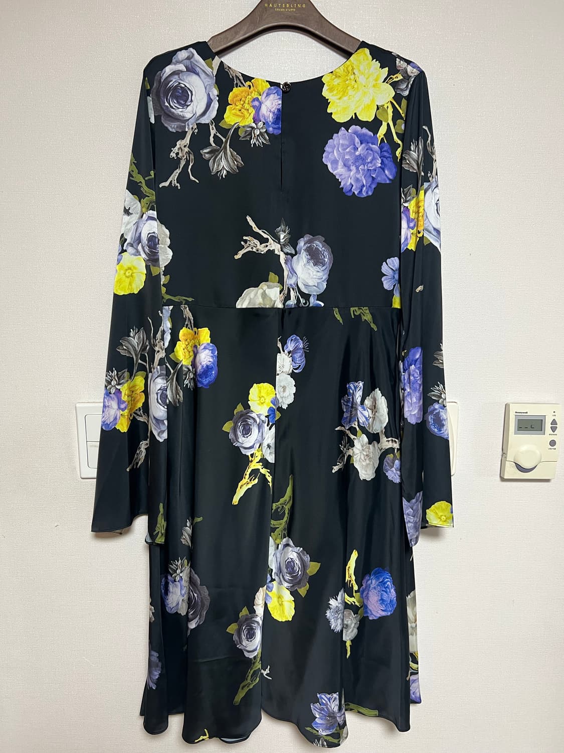 Acne Studios의 플라워 패턴 원피스 상품이미지3