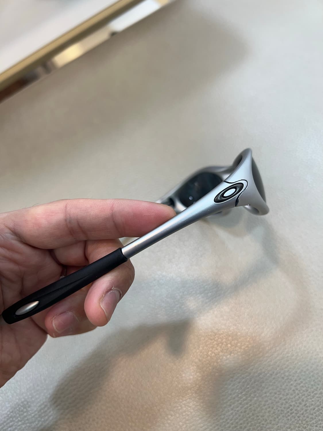 오클리 빈티지 미뉴트 1.0 fmj 5.56 실버 oakley 상품이미지3