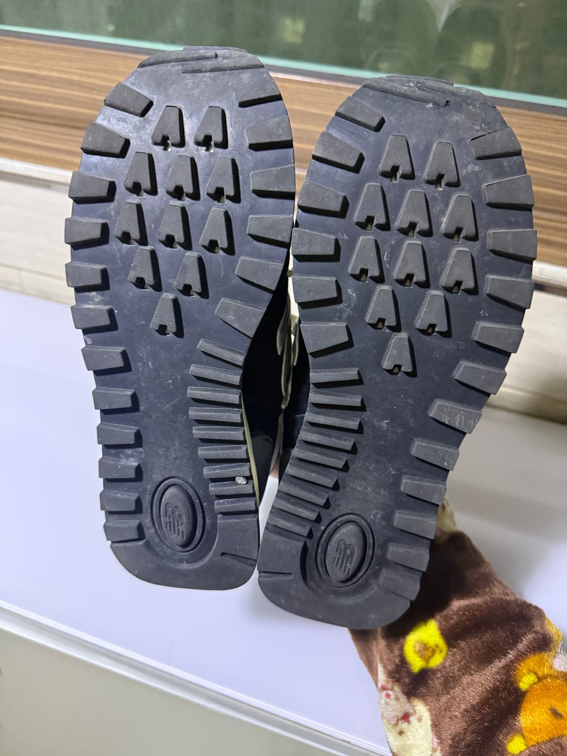 뉴발란스 574 레거시 블랙 245 상품이미지3