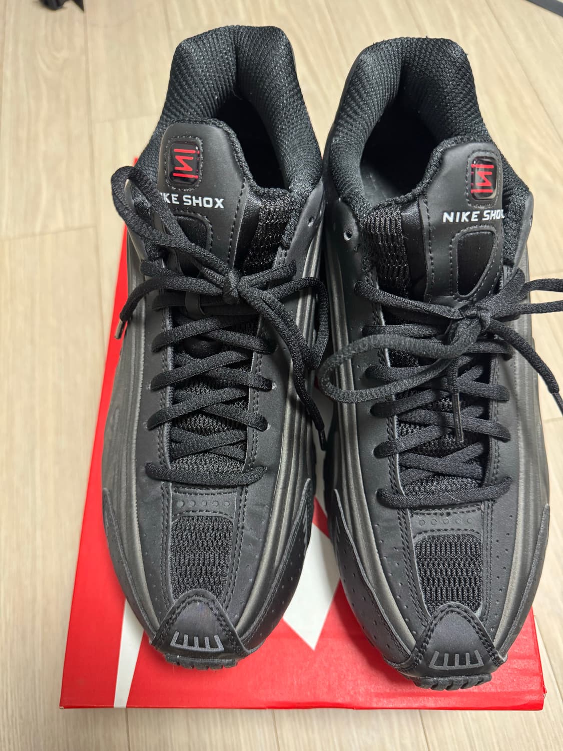 샥스r4블랙285 상품이미지2