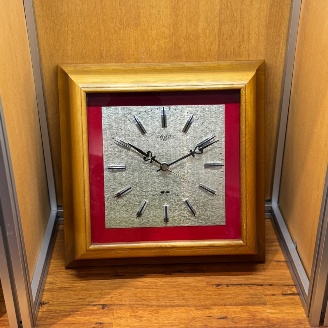 Aichi Aichron Quartz Wall Clock 상품이미지1